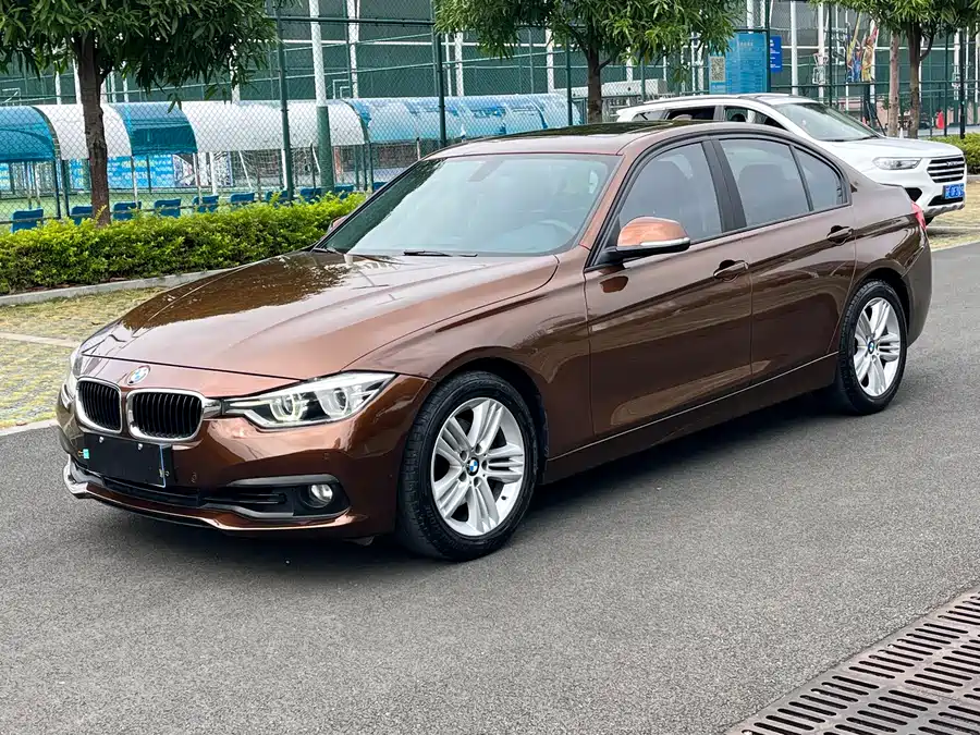 BMW 3 Series 2016 Бензин