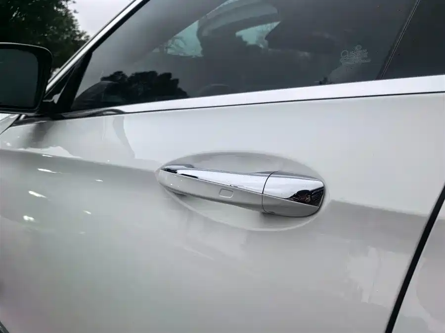 Mercedes-Benz E-Class 2023 Бензин