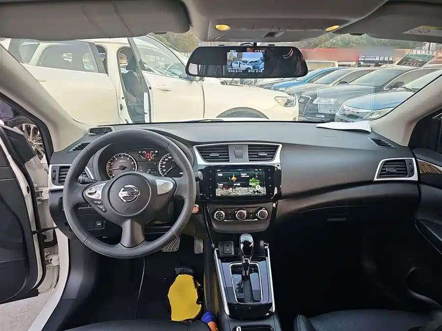 Nissan Sylphy 2019 Бензин