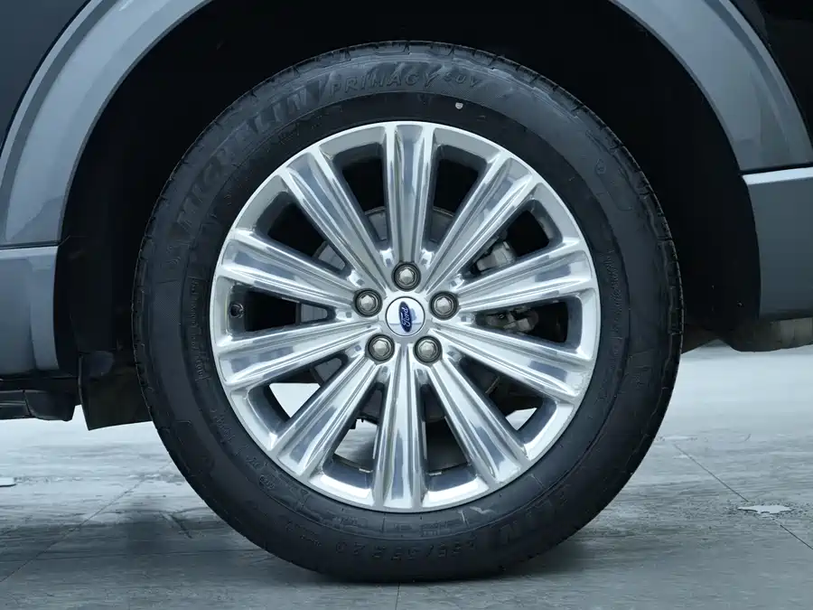 Ford Explorer 2022 Бензин