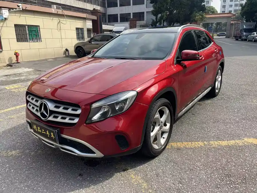 Mercedes-Benz GLA 2019 Бензин