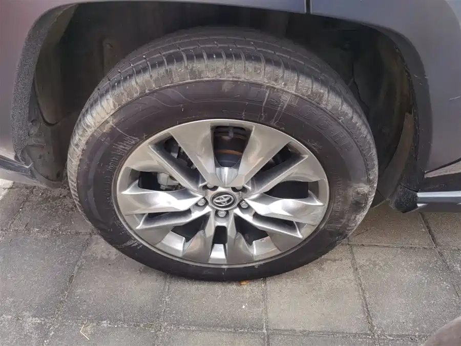 Toyota Wildlander 2023 Бензин