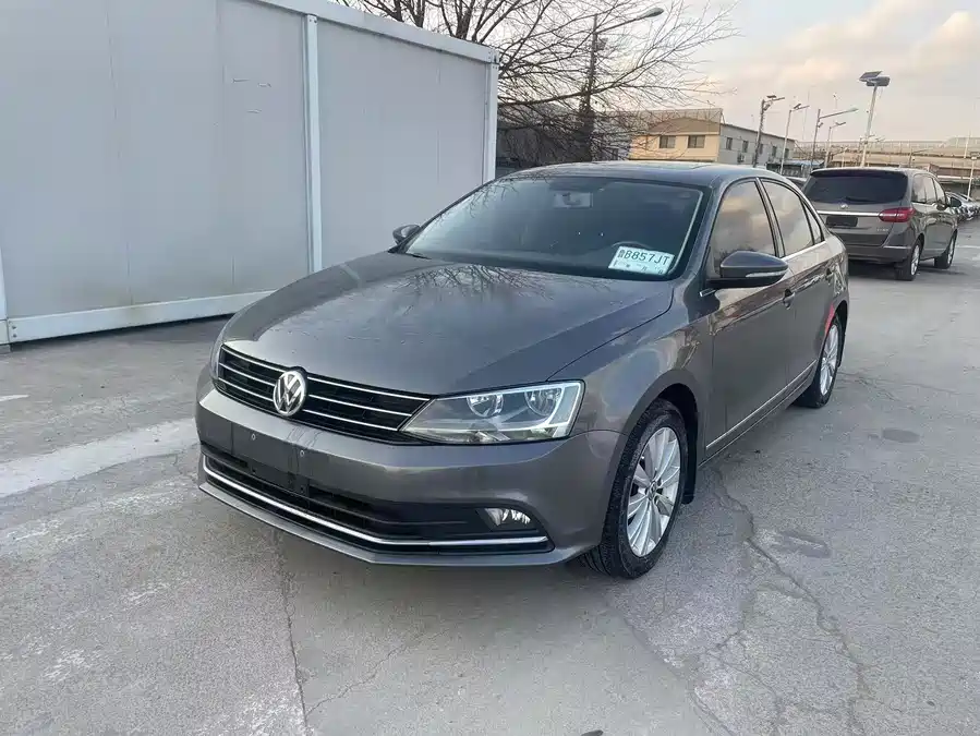 Volkswagen Sagitar 2016 Бензин