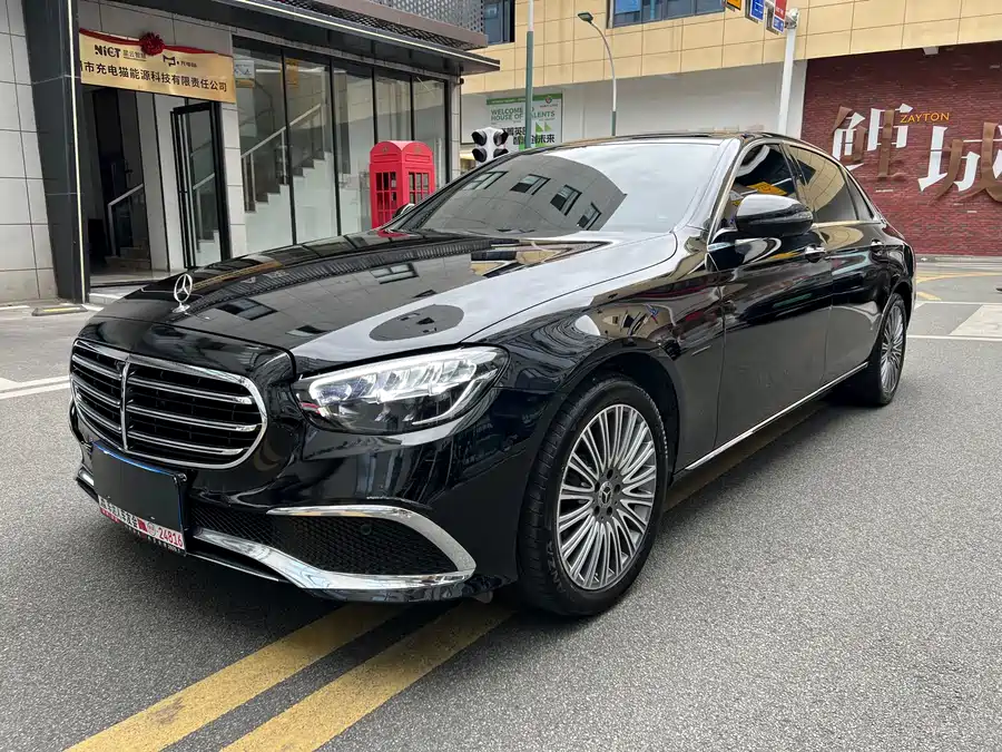 Mercedes-Benz E-Class 2021 Бензин