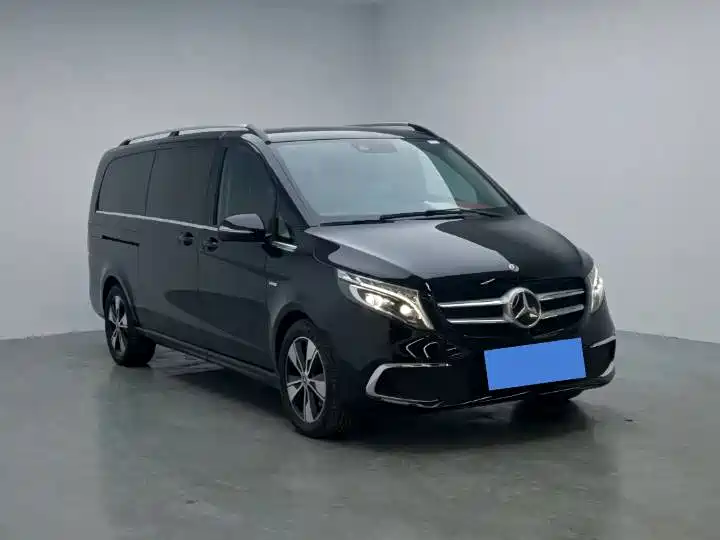 Mercedes-Benz V-Class 2022 Бензин