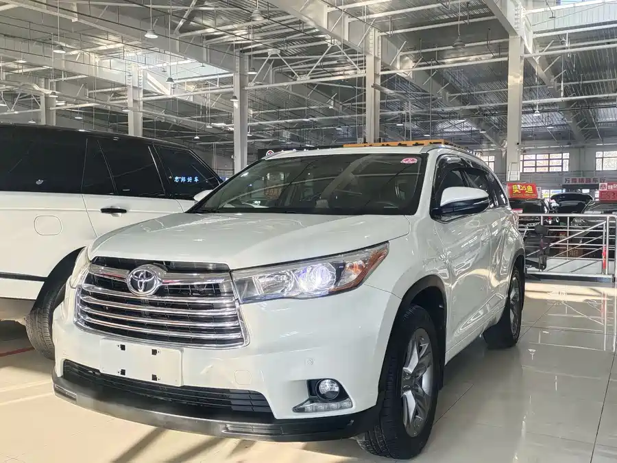 Toyota Highlander 2017 Бензин