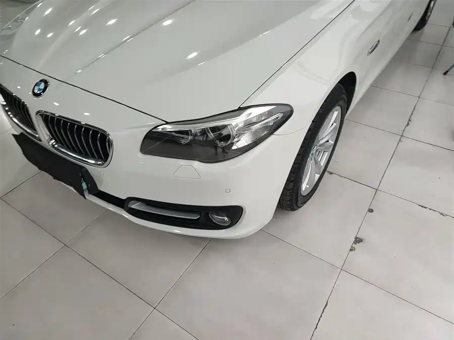 BMW 5 Series 2015 Бензин