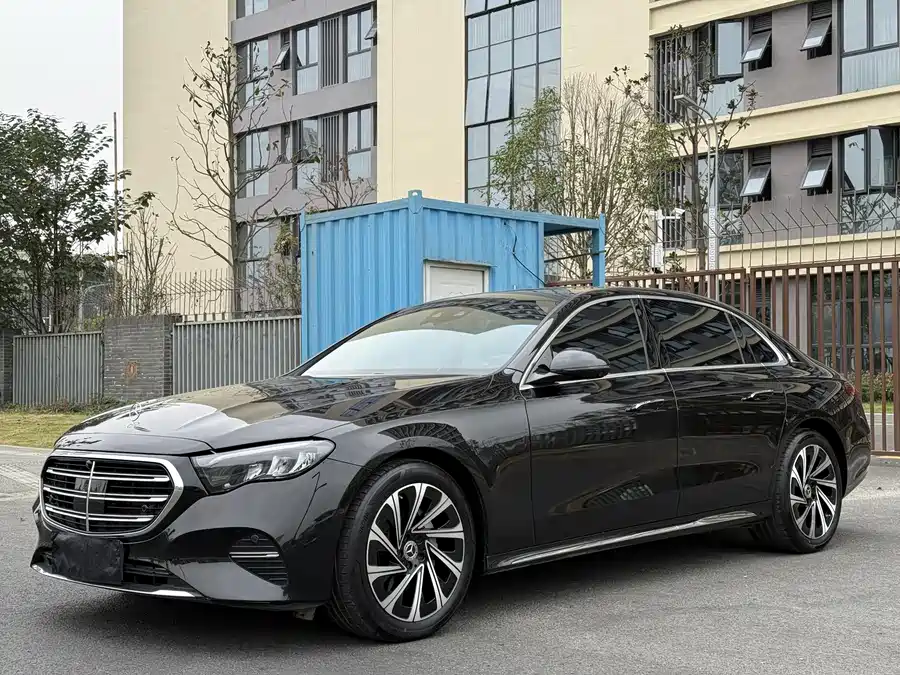 Mercedes-Benz E-Class 2025 Гибрид