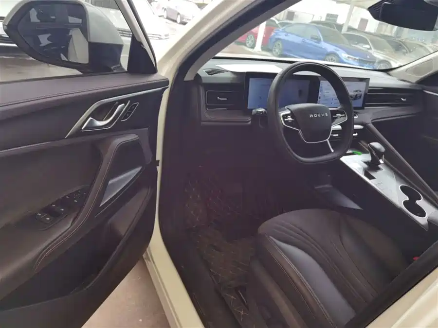 Roewe D5X DMH 2024 Подключаемый гибрид