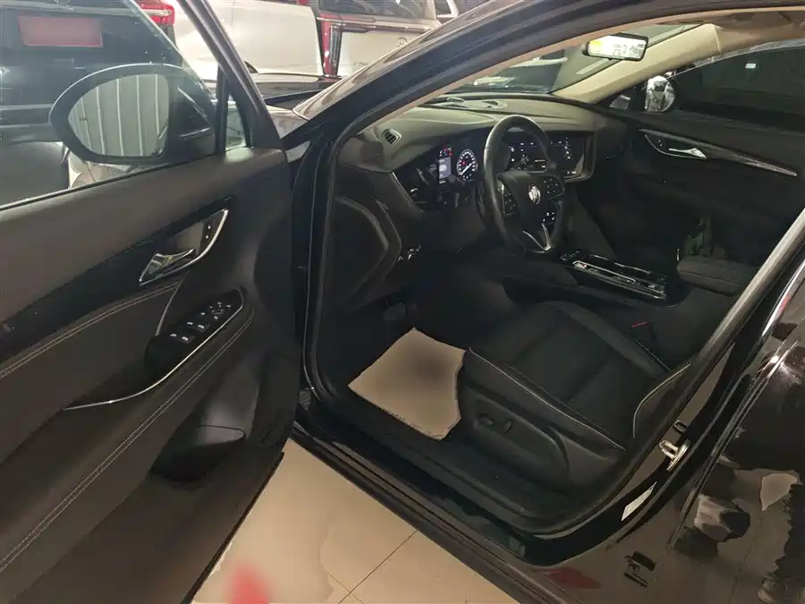 Buick Envision Plus 2022 Гибрид