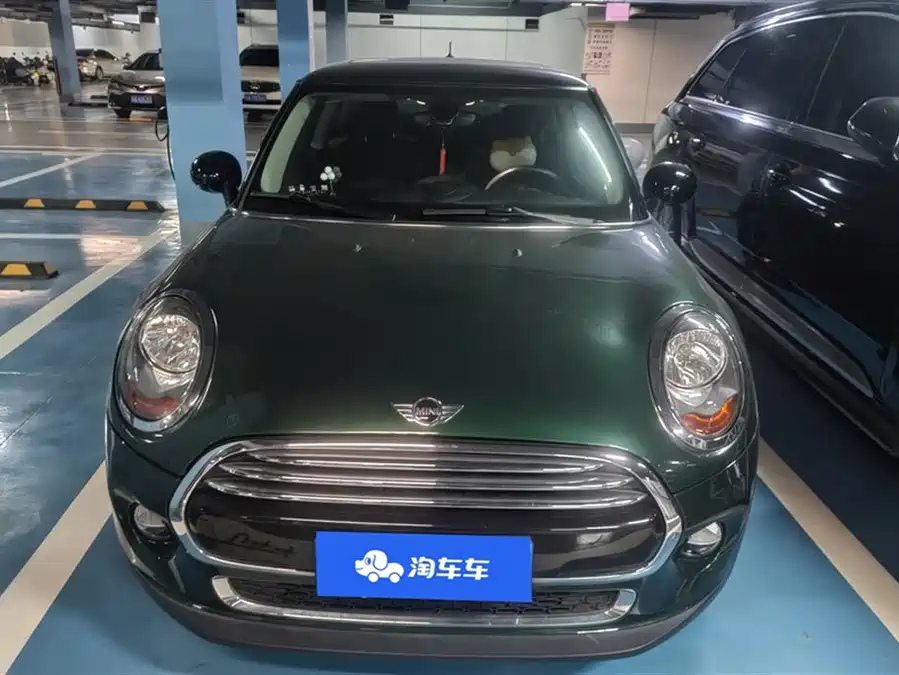 MINI 2018 Бензин