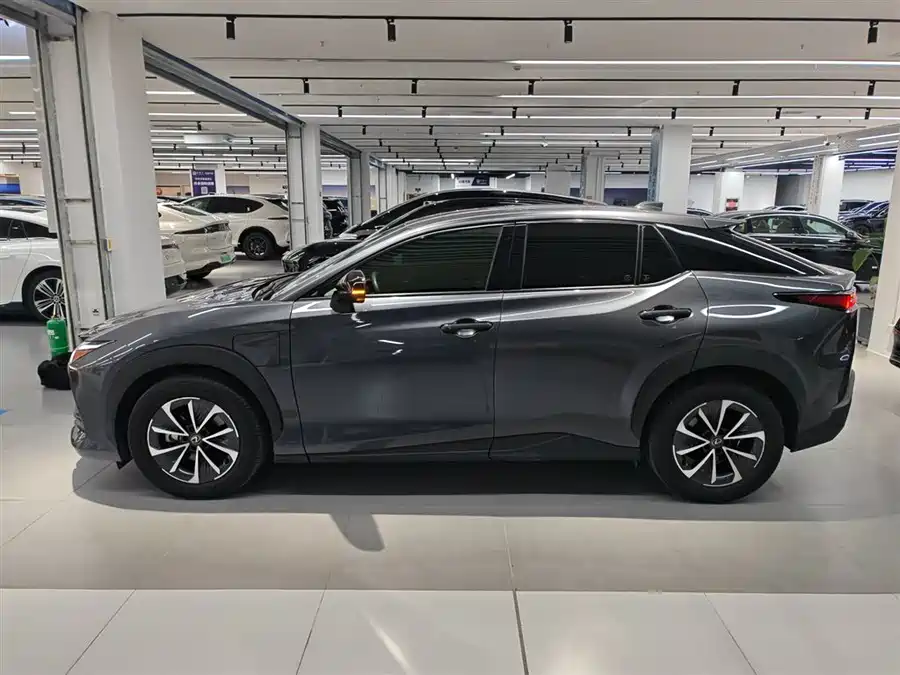 Lexus RZ 2023 Электрический