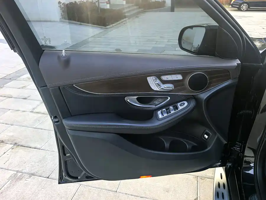 Mercedes-Benz GLC 2020 Бензин