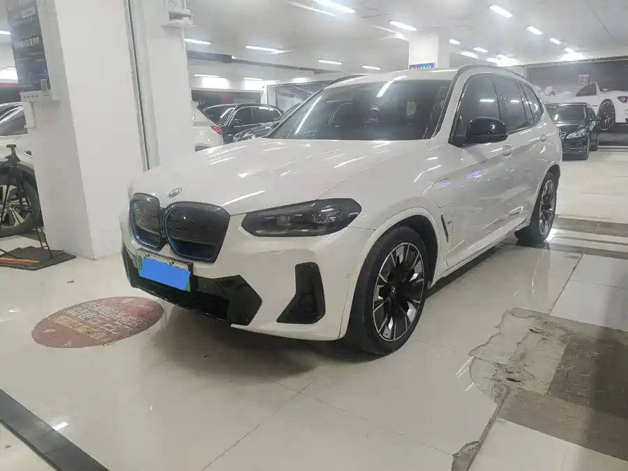 BMW iX3 2022 Электрический