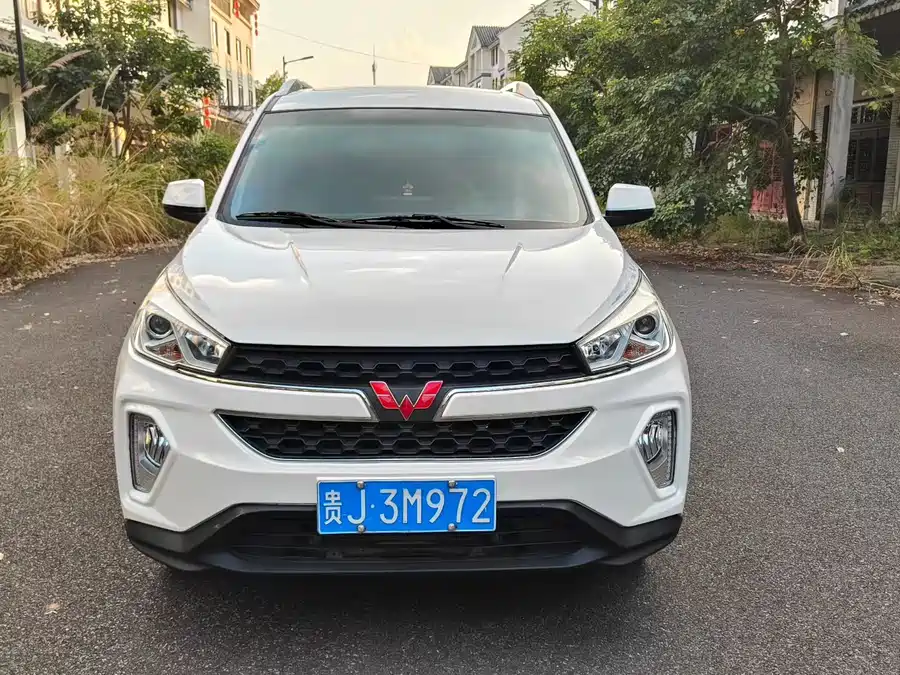 Wuling Hongguang S3 2018 Бензин
