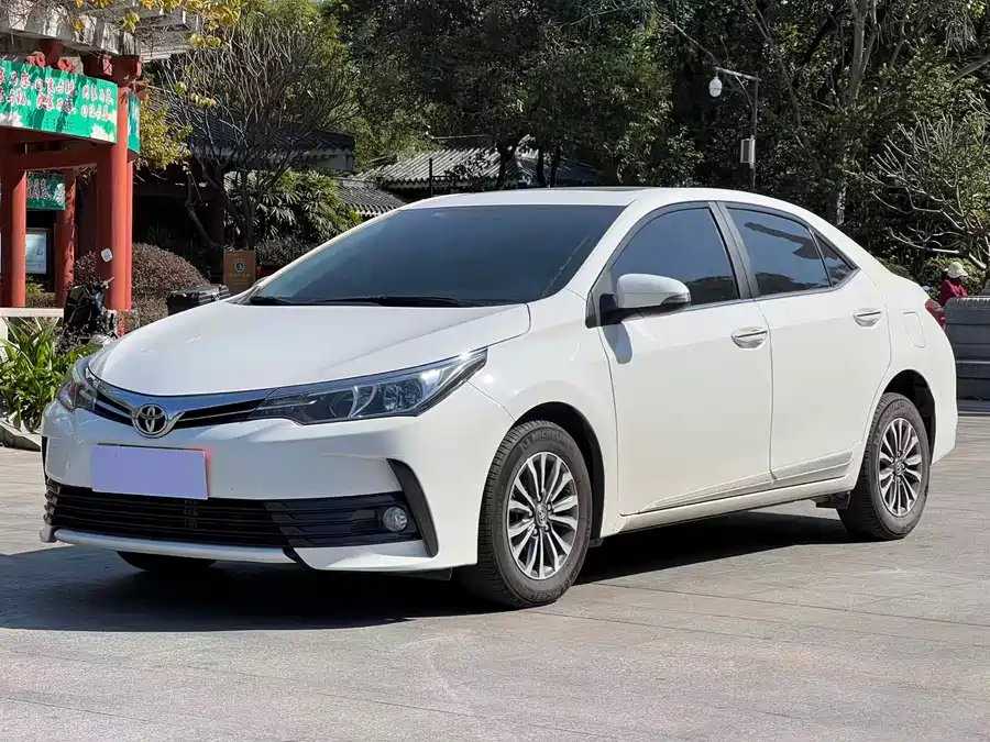 Toyota Corolla 2019 Бензин