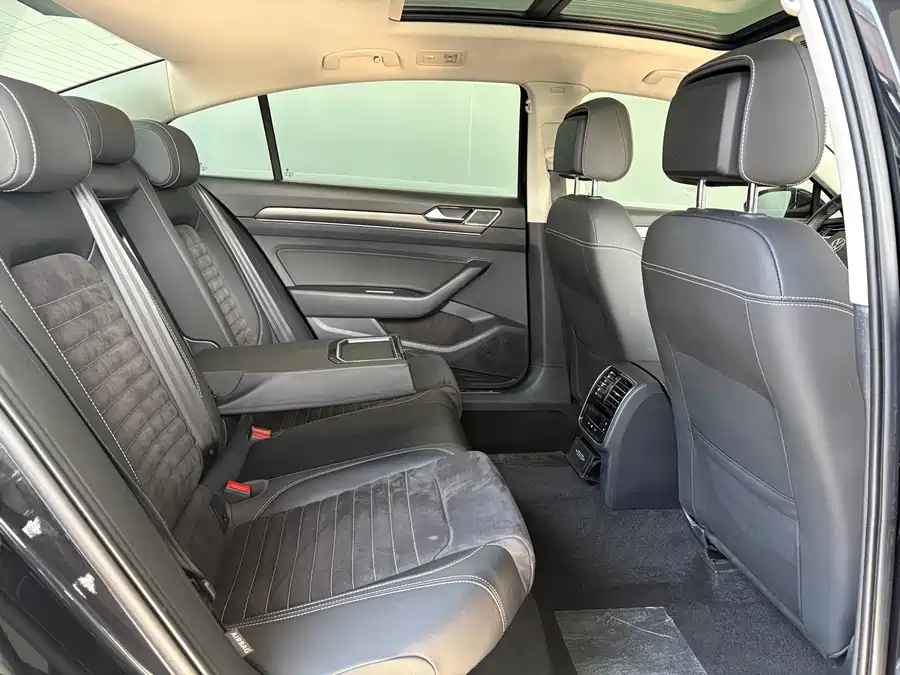 Volkswagen Magotan 2022 Бензин