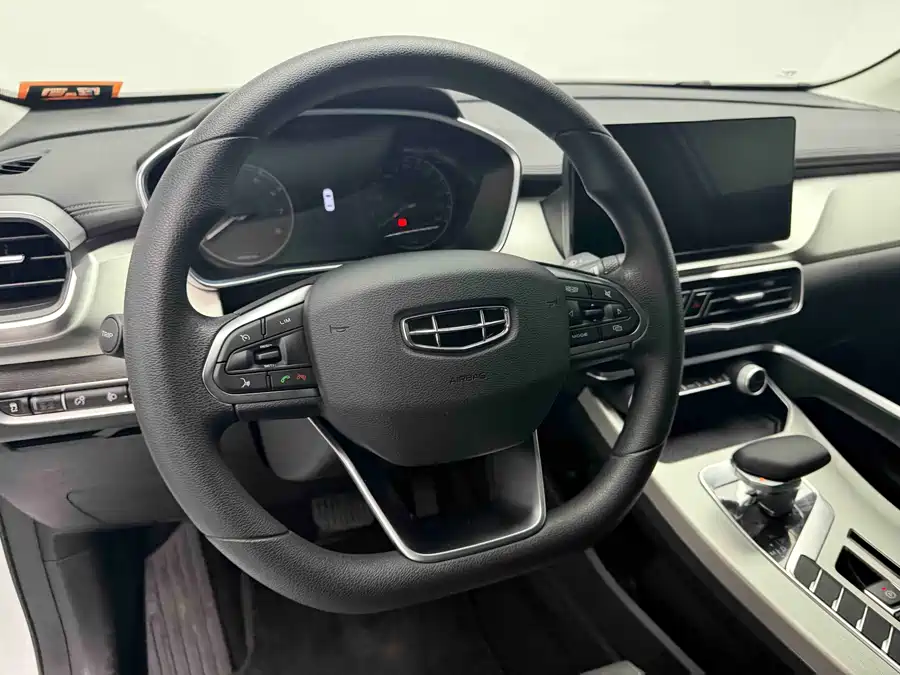 Geely Coolray 2024 Бензин