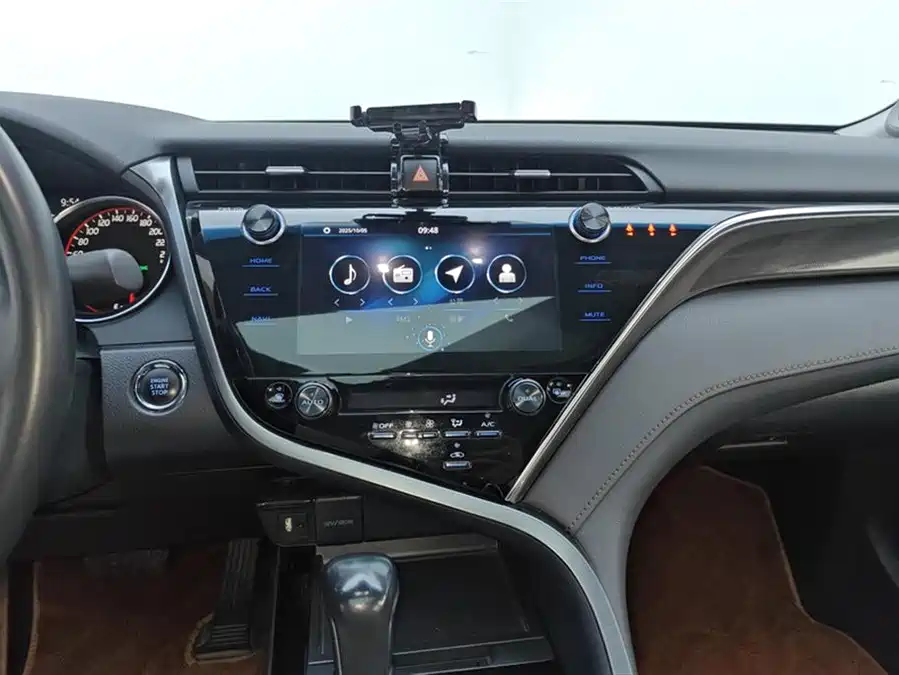 Toyota Camry 2019 Бензин