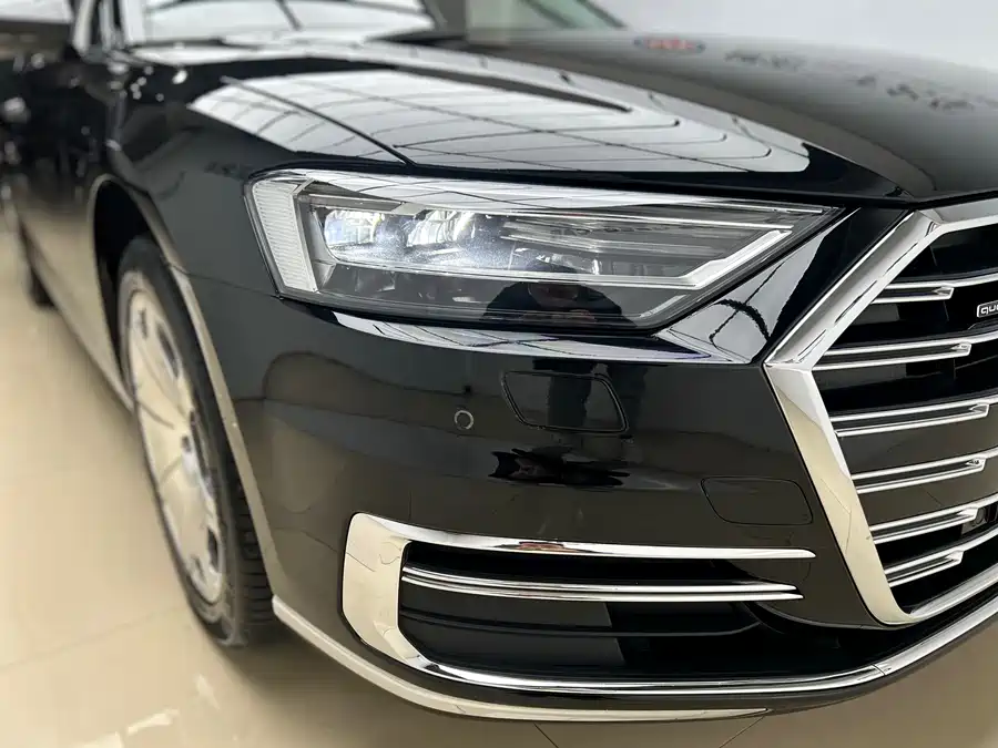 Audi A8 2021 Гибрид