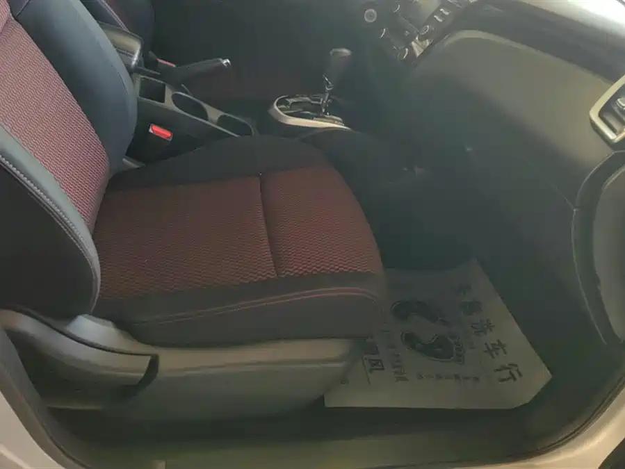 Nissan Qashqai 2016 Бензин