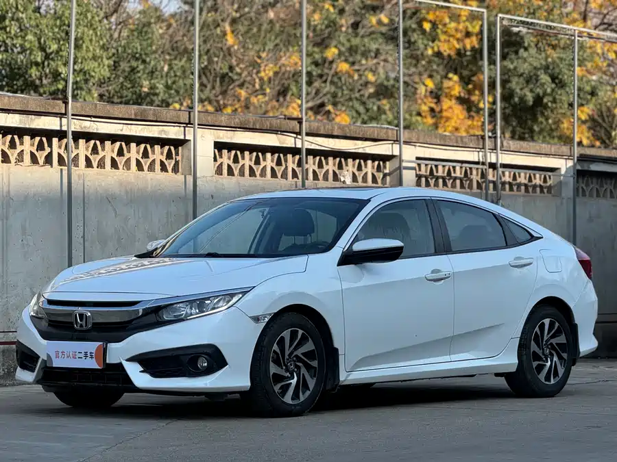 Honda Civic 2018 Бензин