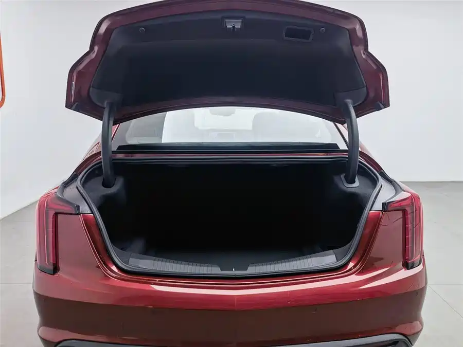 Cadillac CT5 2020 Бензин