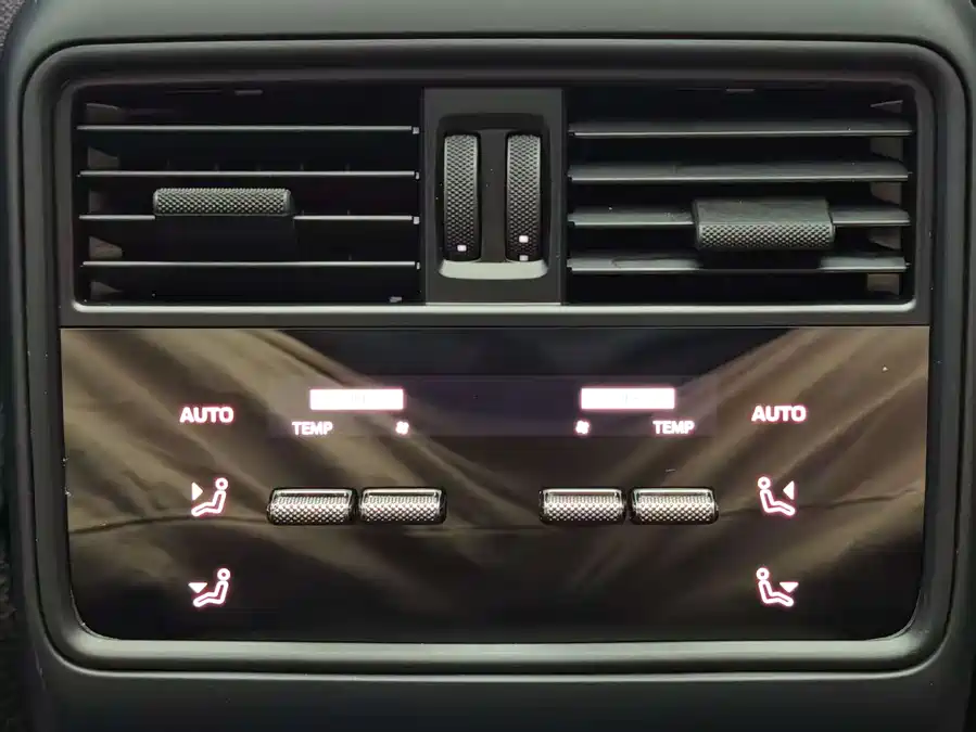 Porsche Cayenne 2023 Бензин