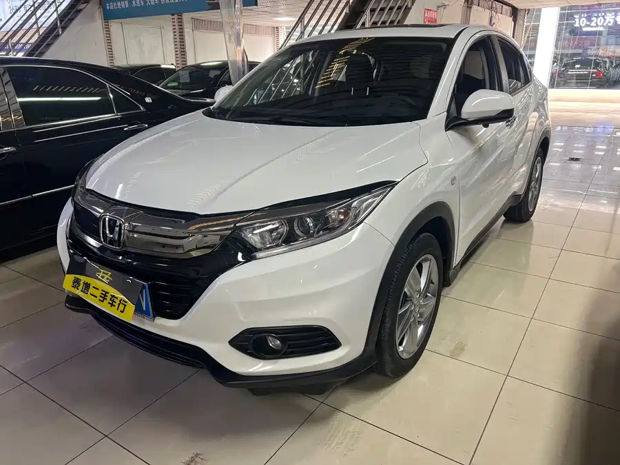 Honda Vezel 2022 Бензин