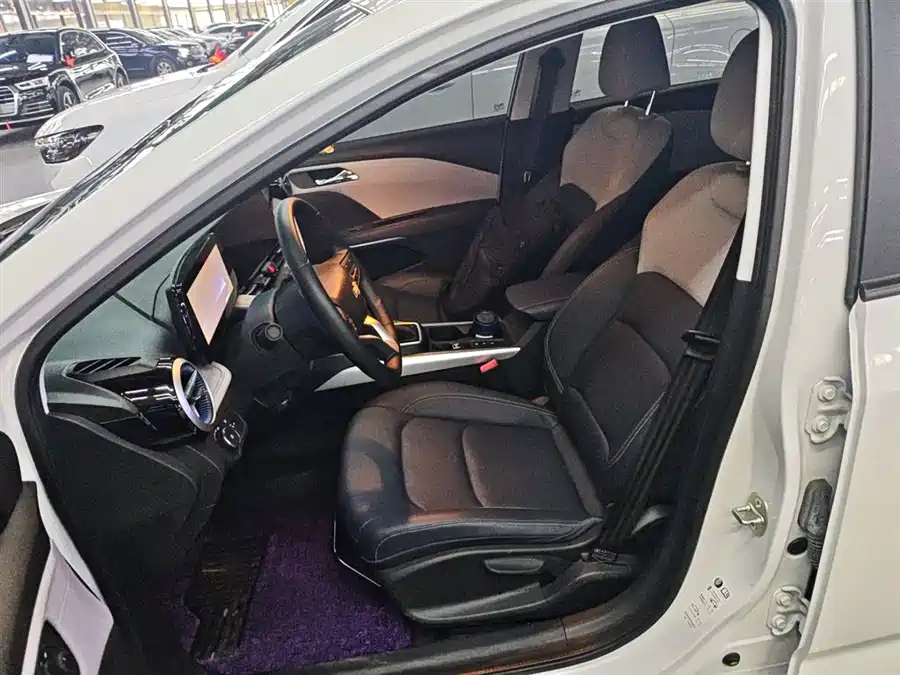 Chevrolet Monza 2023 Бензин