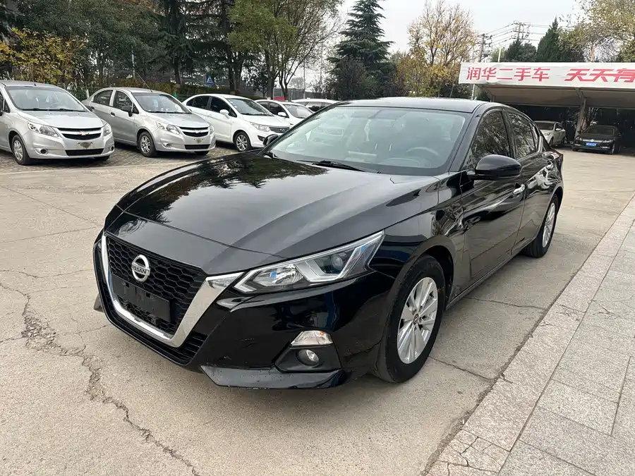 Nissan Altima 2022 Бензин