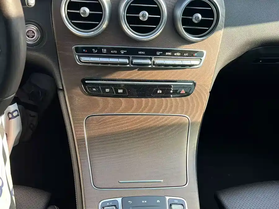 Mercedes-Benz GLC 2019 Бензин