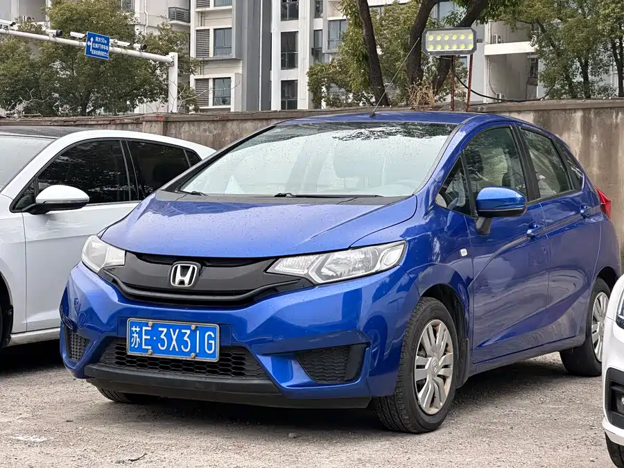 Honda Fit 2016 Бензин