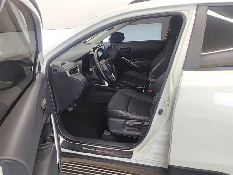 Toyota Frontlander 2024 Бензин