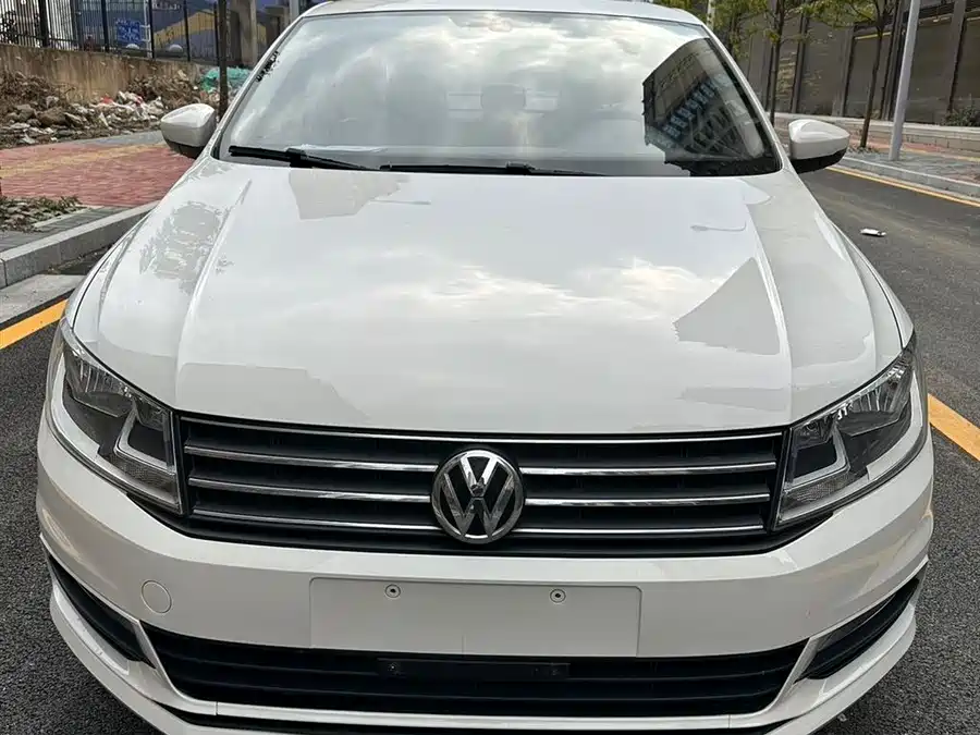 Volkswagen Santana 2018 Бензин