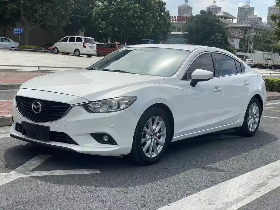 Mazda Atenza 2015 Бензин