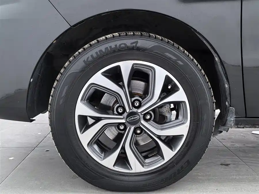 JAC Refine  2022 Бензин