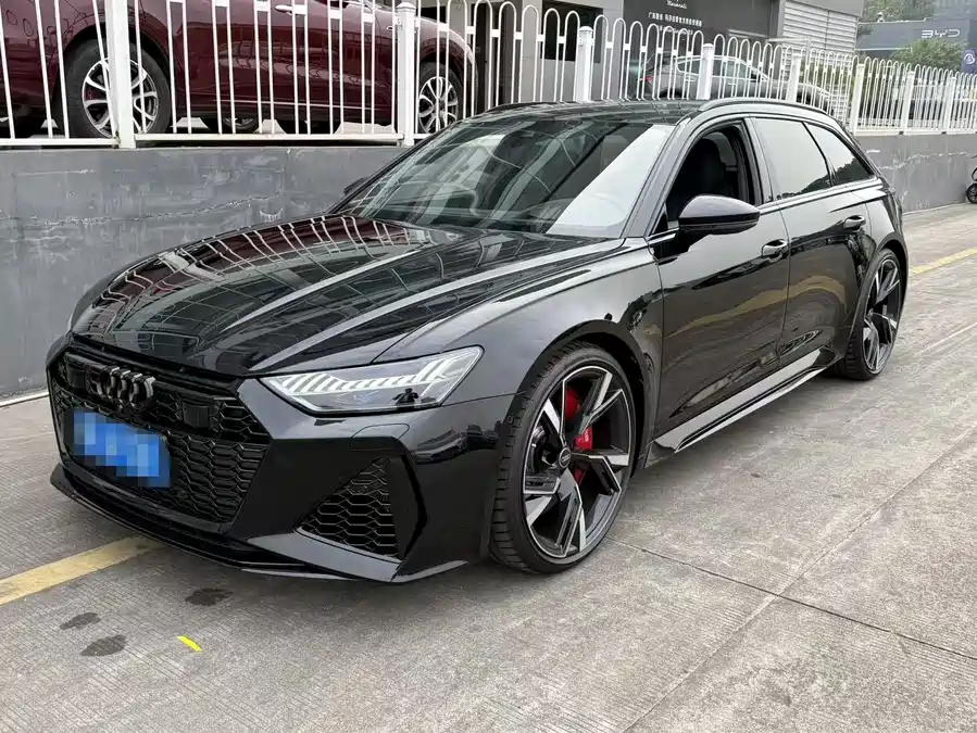 Audi RS 6 2023 Гибрид