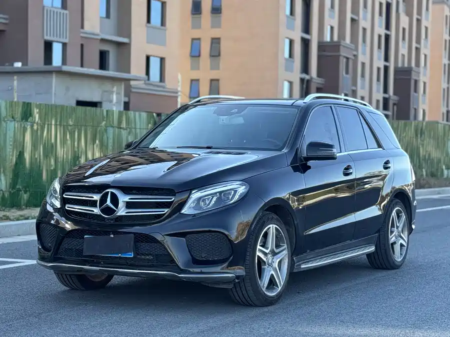 Mercedes-Benz GLE 2016 Бензин