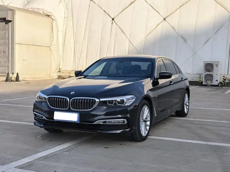 BMW 5 Series 2018 Бензин