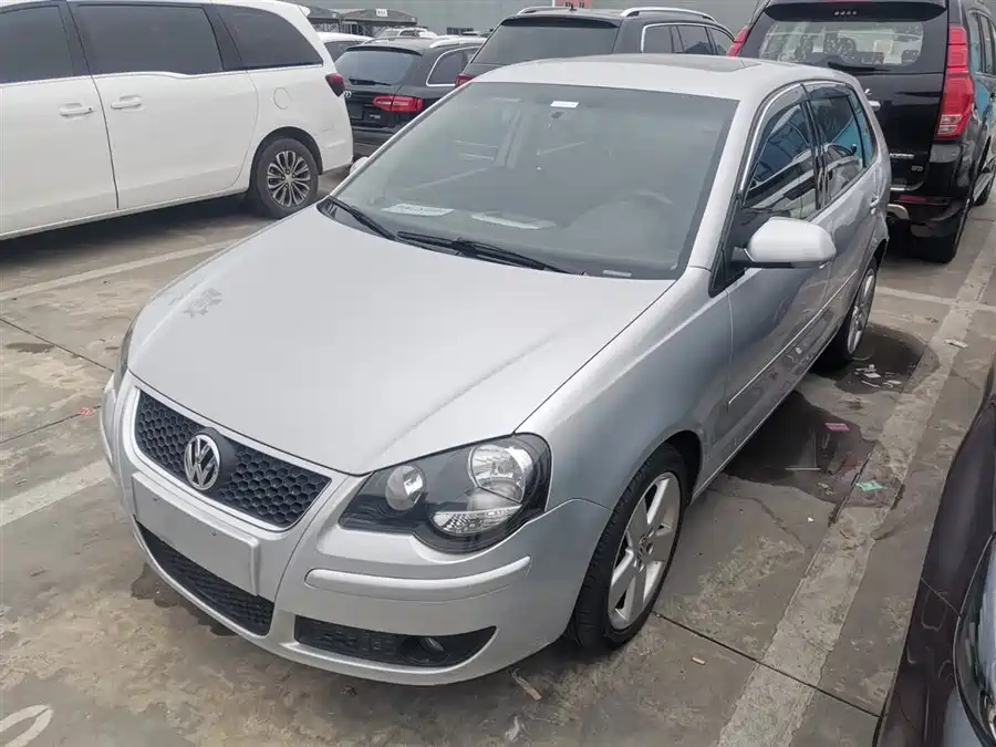 Volkswagen Polo 2010 Бензин