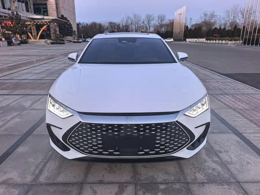 BYD Han 2022 Подключаемый гибрид