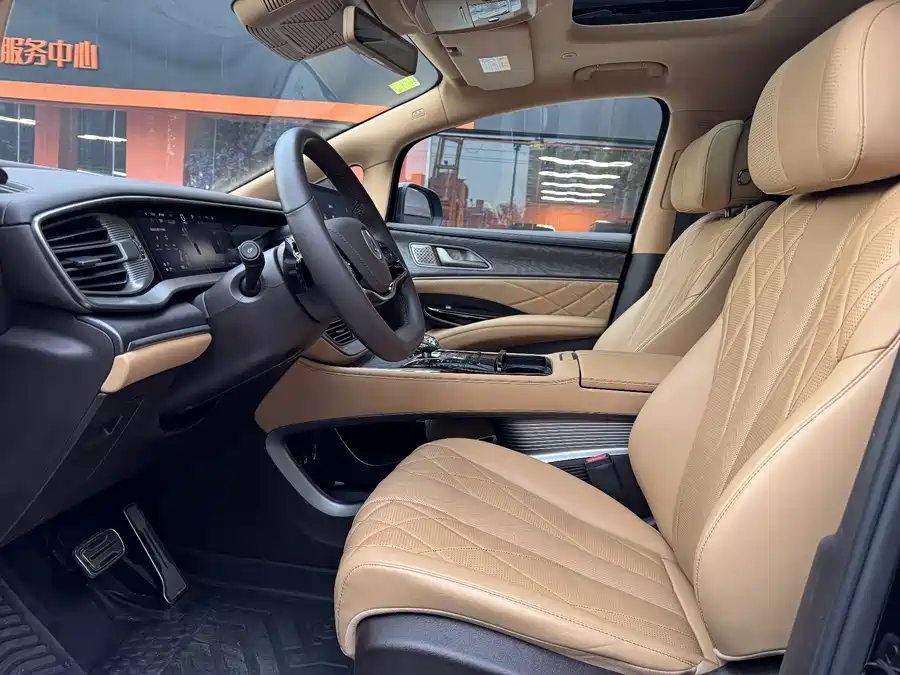 Denza D9 2025 Подключаемый гибрид