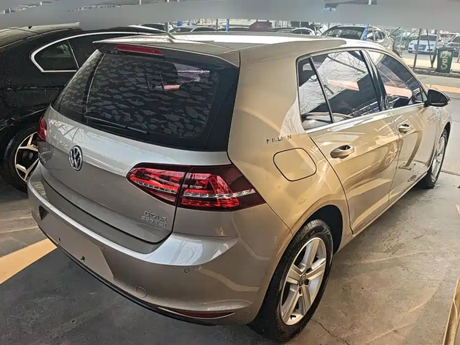 Volkswagen Golf 2017 Бензин
