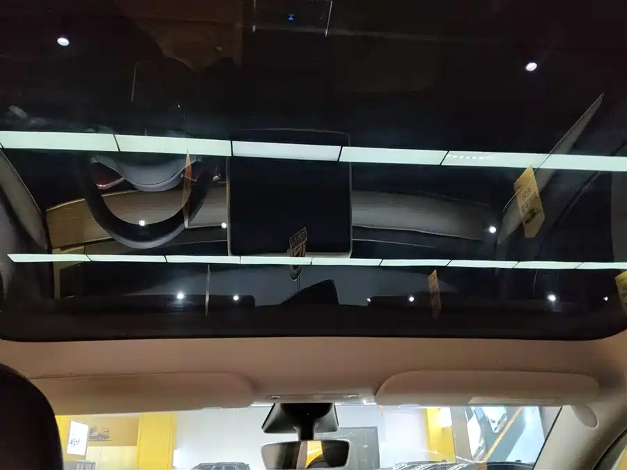 Tesla Model Y 2023 Электрический