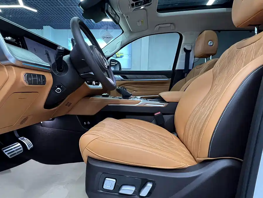 Tank 500 EV 2025 Подключаемый гибрид