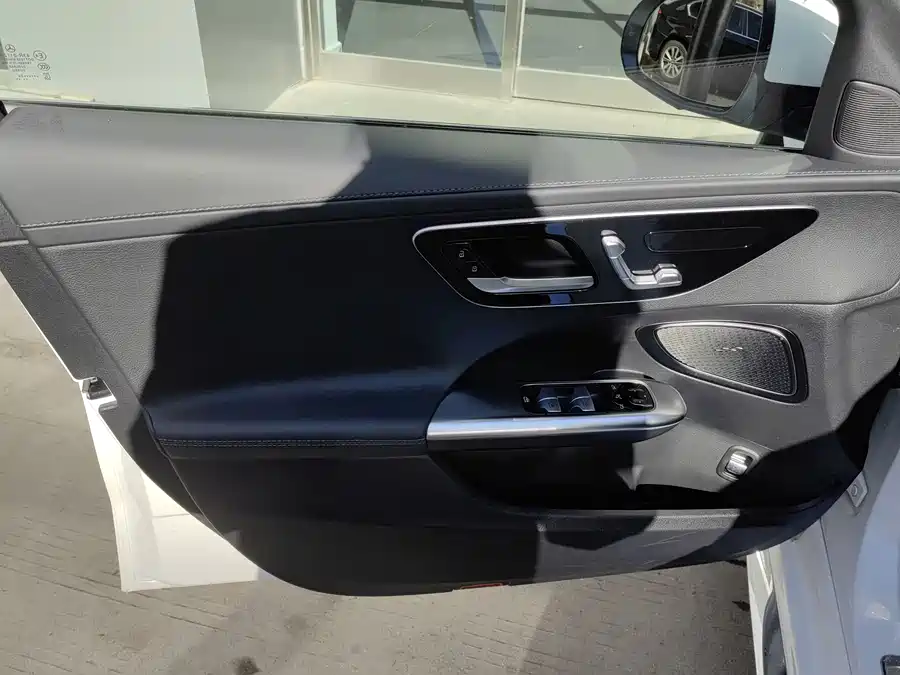 Mercedes-Benz C-Class 2024 Гибрид