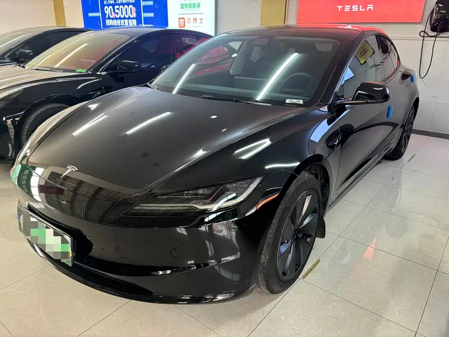 Tesla Model 3 2024 Электрический