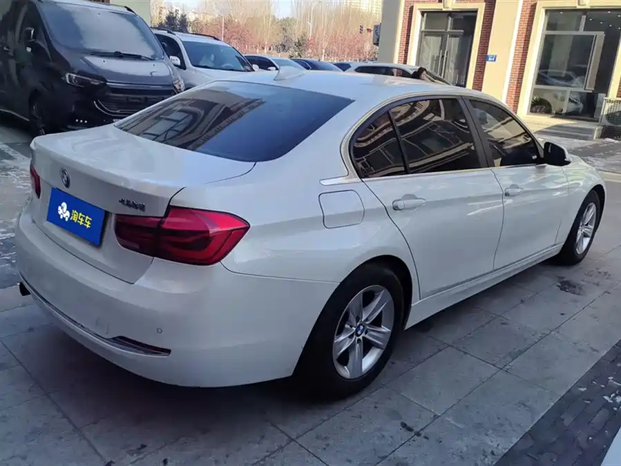 BMW 3 Series 2016 Бензин