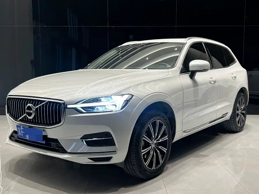 Volvo XC60 2019 Бензин